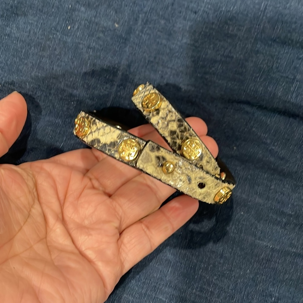 AUTHENTIC TORY BURCH MILLER STUD